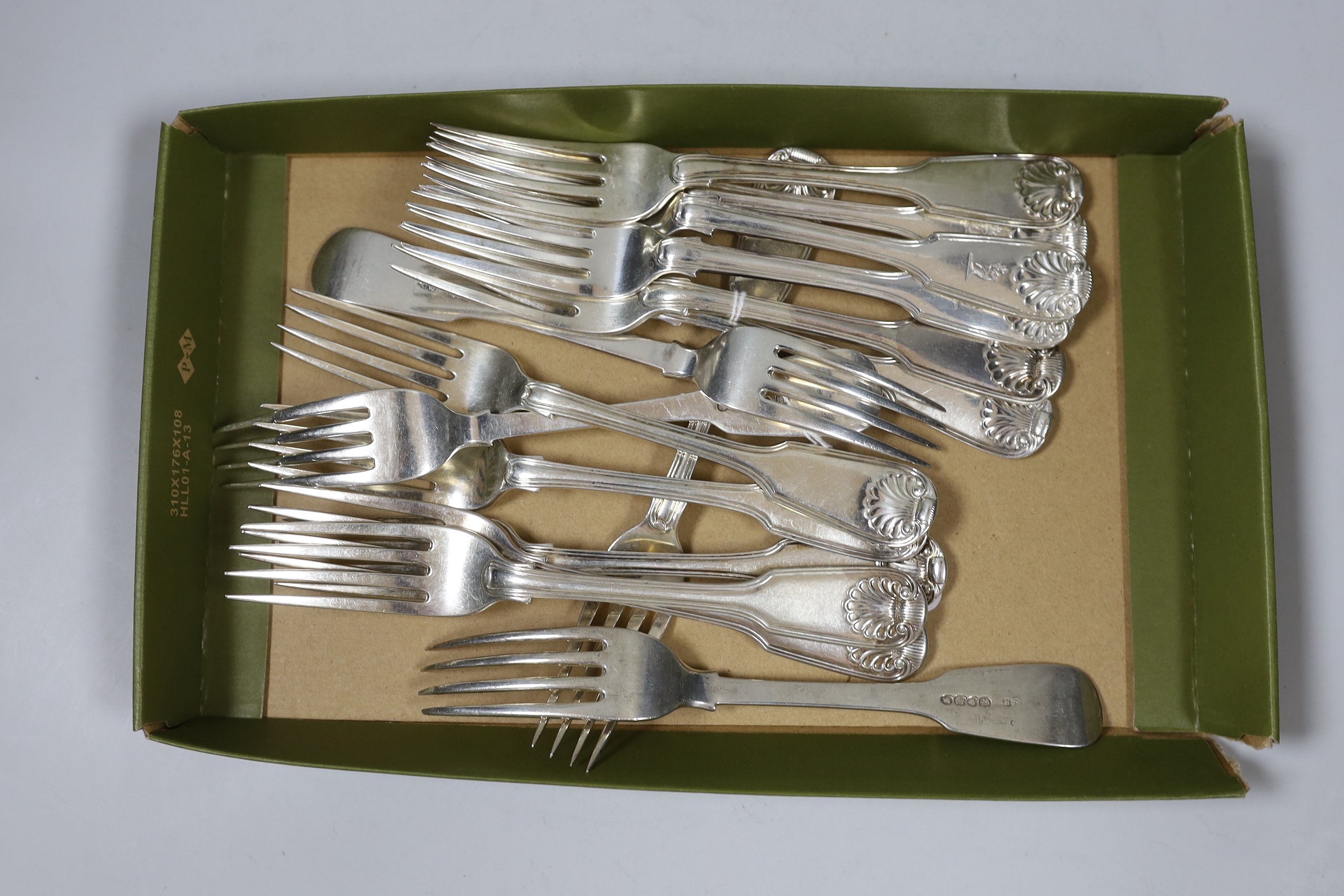 A harlequin set of fifteen George IV and later silver fiddle, thread and shell pattern table forks, various date and makers, 40.2oz.